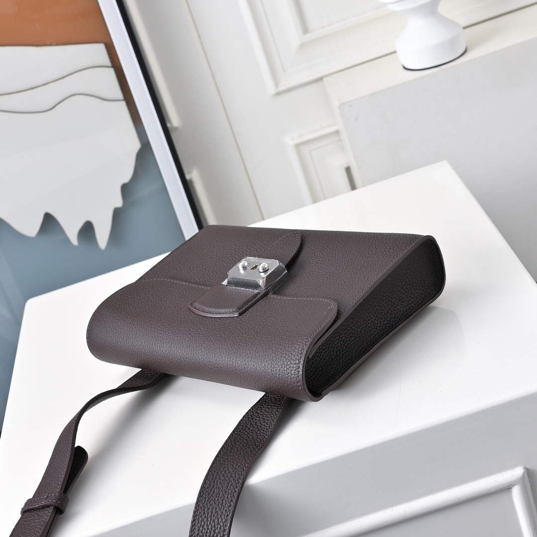 Vintage-Inspired Hermès Sac Dépêche 21 in Coffee Epsom Calfskin
