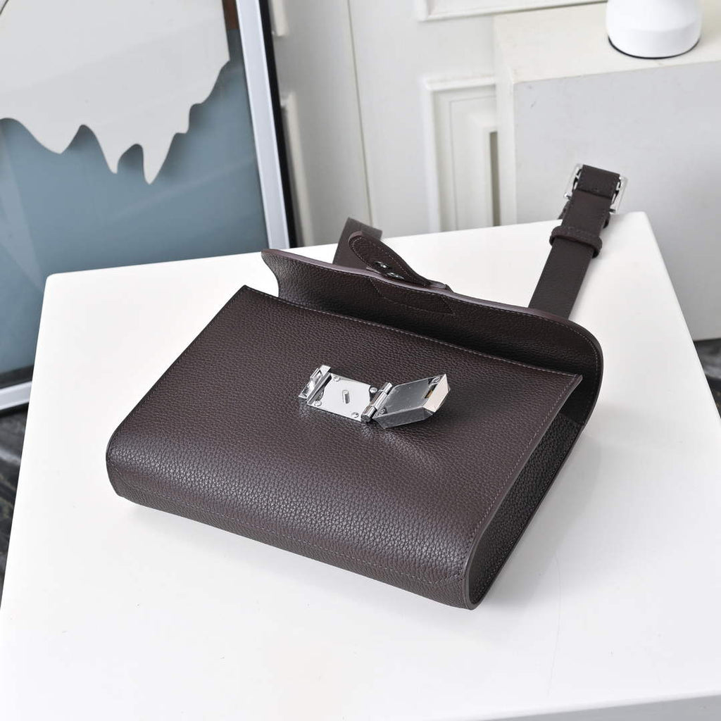 Vintage-Inspired Hermès Sac Dépêche 21 in Coffee Epsom Calfskin