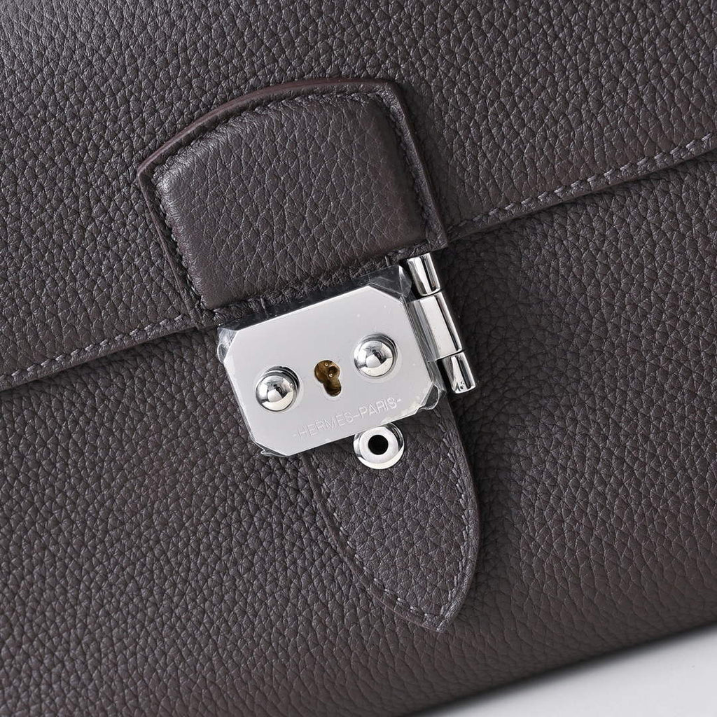 Vintage-Inspired Hermès Sac Dépêche 21 in Coffee Epsom Calfskin