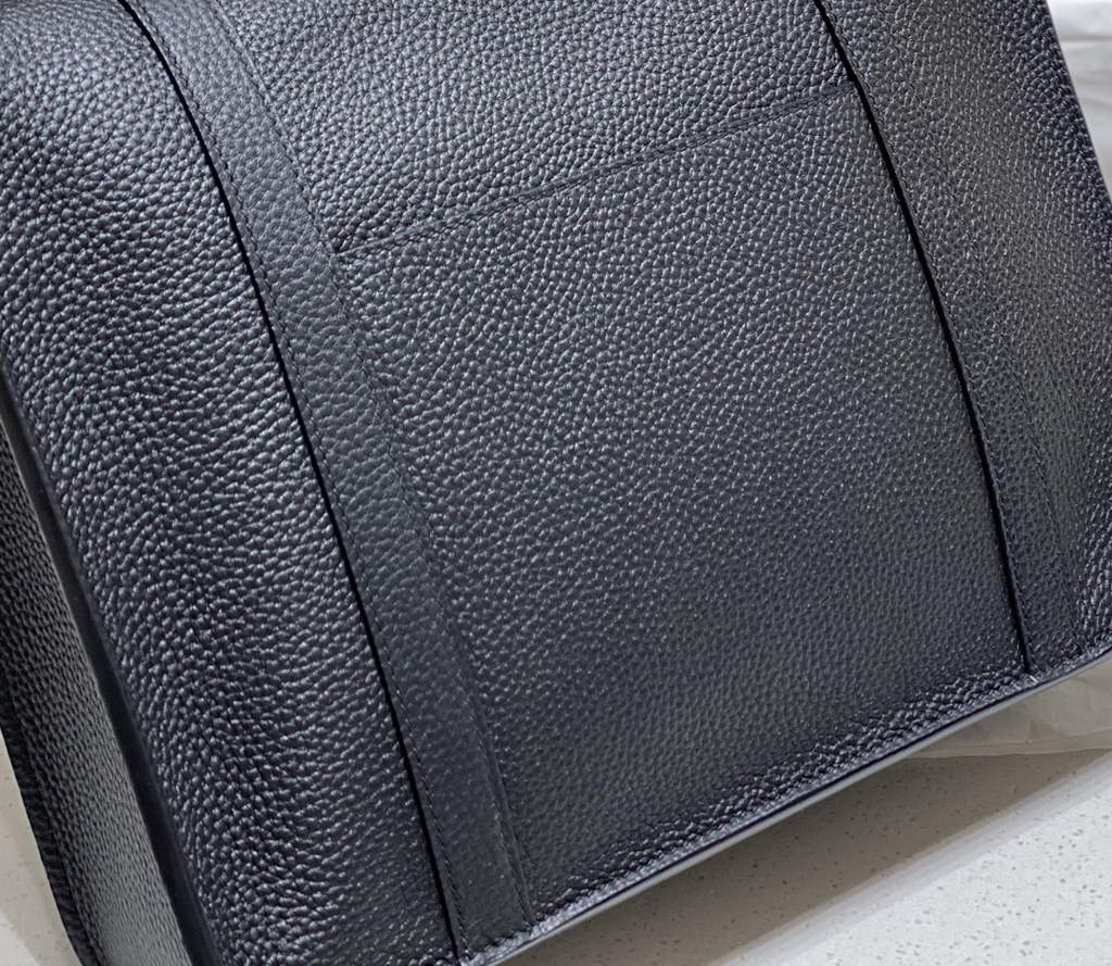Hermès Steven Messenger Bag Togo leather Silver hardware 30cm Black