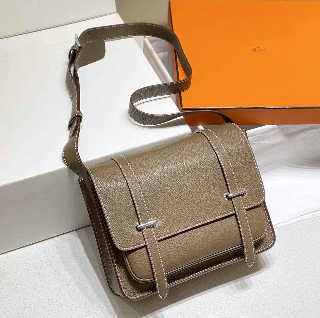 Hermès Steven Messenger Bag Togo leather Silver hardware 30cm Gray