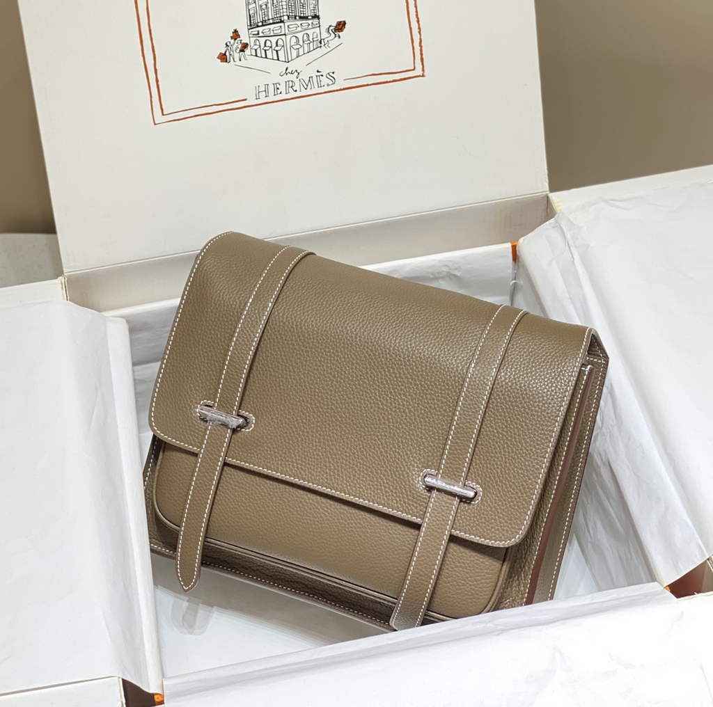 Hermès Steven Messenger Bag Togo leather Silver hardware 30cm Gray