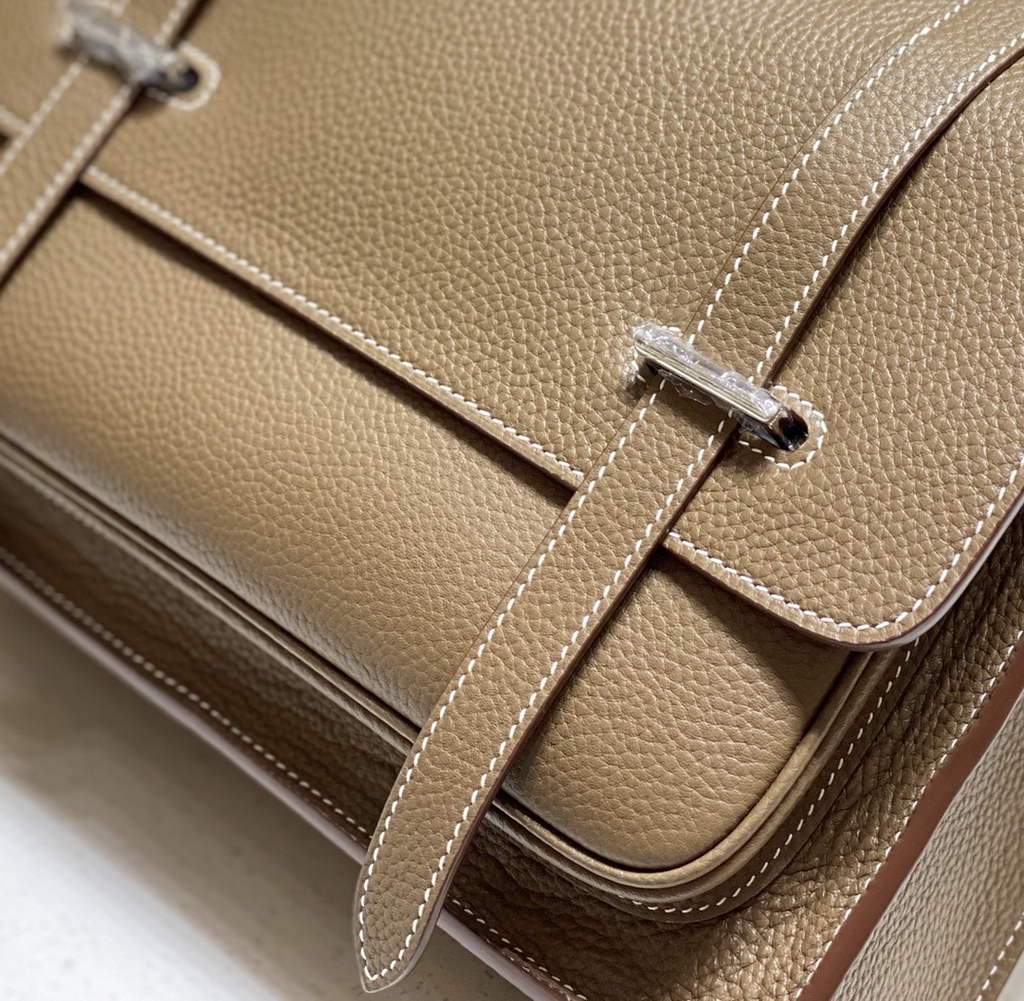 Hermès Steven Messenger Bag Togo leather Silver hardware 30cm Gray
