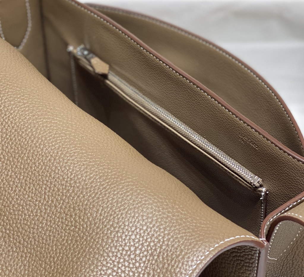 Hermès Steven Messenger Bag Togo leather Silver hardware 30cm Gray
