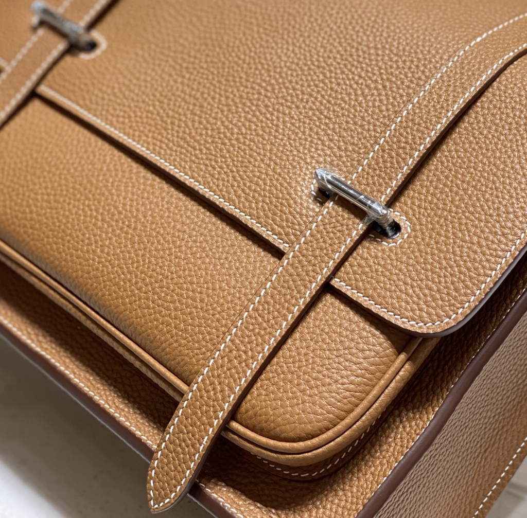 Hermès Steven Messenger Bag Togo leather Silver hardware 30cm Light Brown