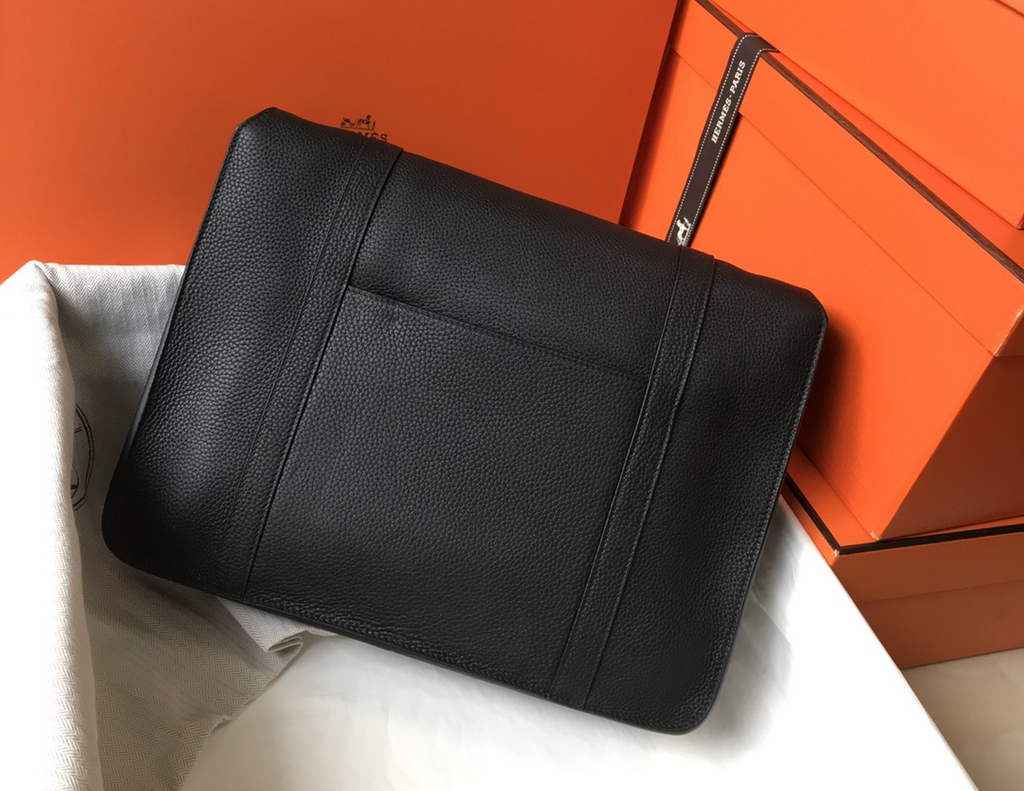 Hermès Steven Messenger Bag Togo leather Silver hardware 34cm Black
