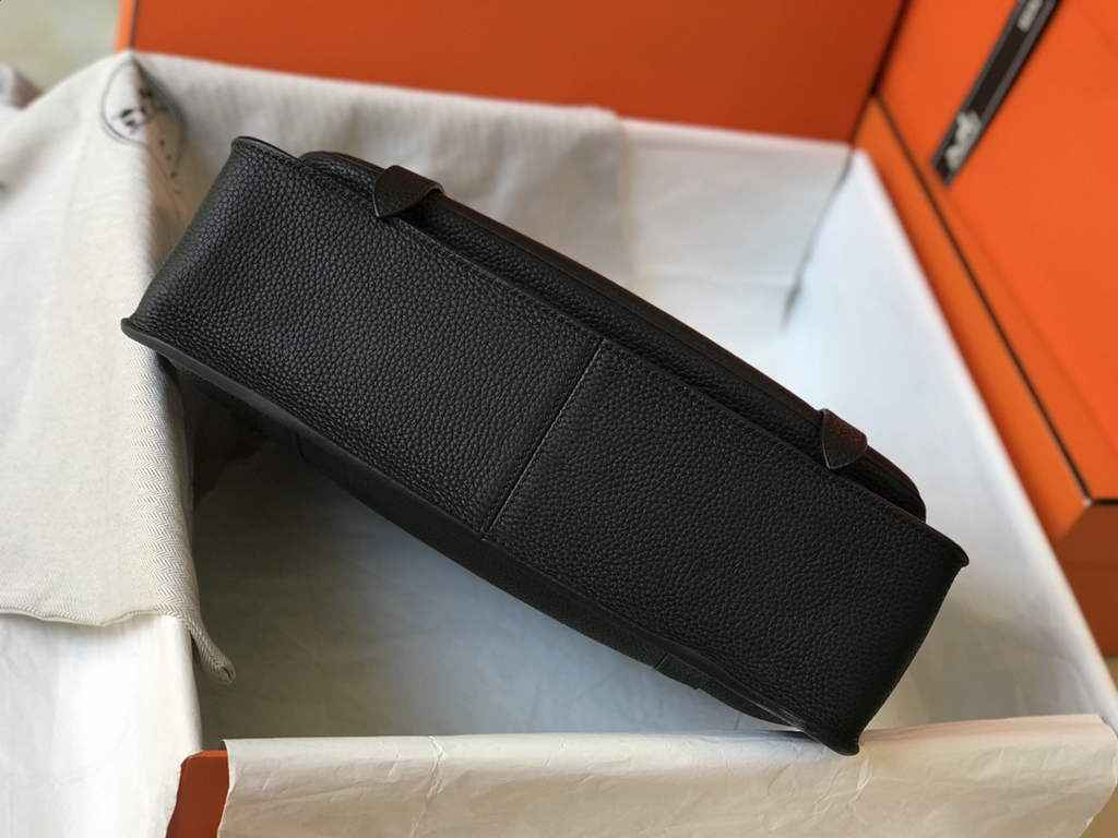Hermès Steven Messenger Bag Togo leather Silver hardware 34cm Black