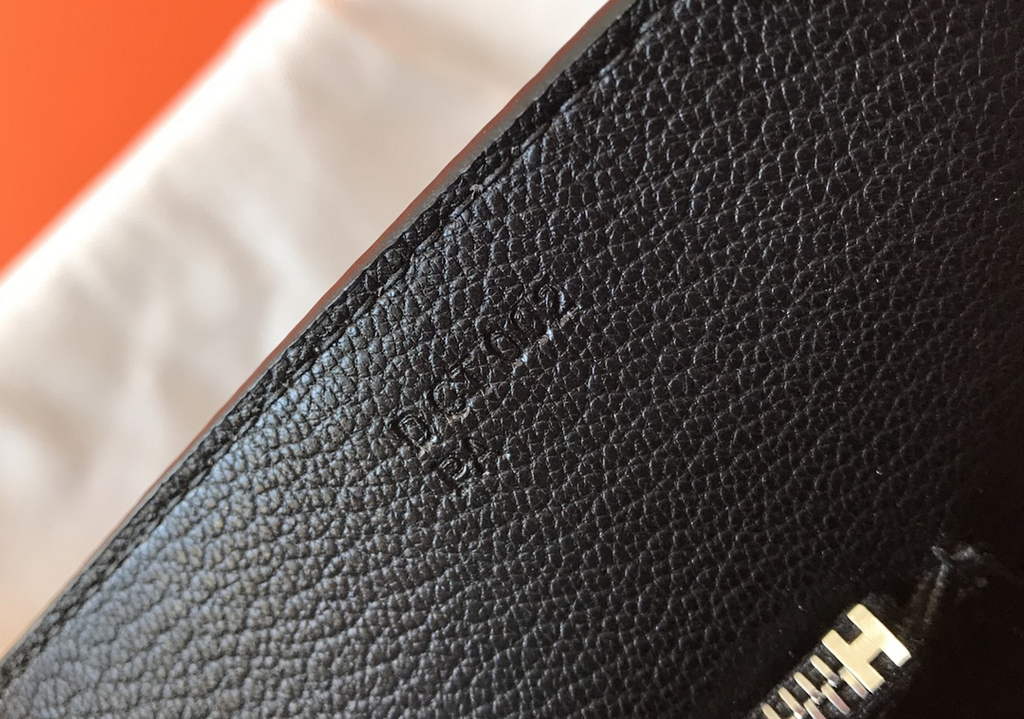 Hermès Steven Messenger Bag Togo leather Silver hardware 34cm Black