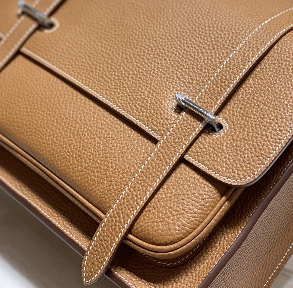 Hermès Steven Messenger Bag Togo leather Silver hardware 34cm Light Brown