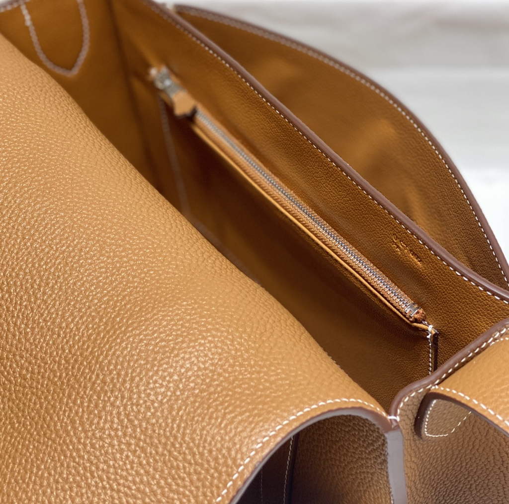 Hermès Steven Messenger Bag Togo leather Silver hardware 34cm Light Brown