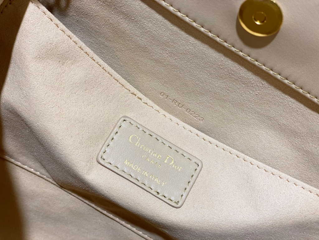 Large Dior Ammi Bag M22576 Apricot Supple Macrocannage Lambskin