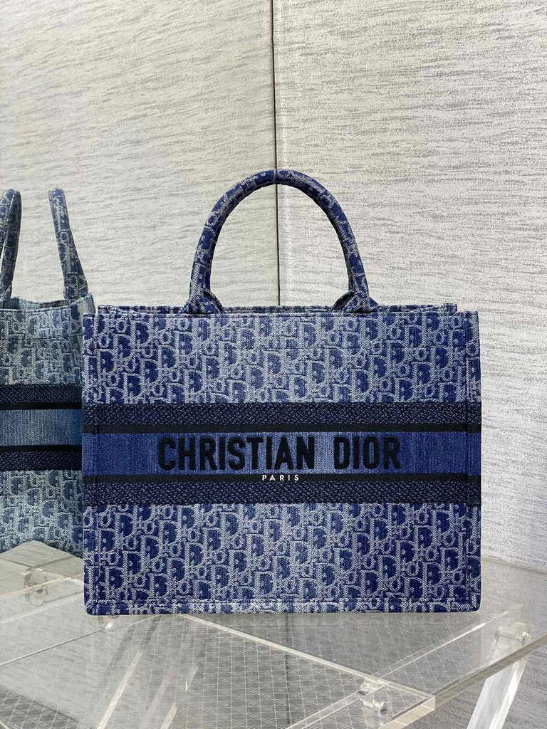 Large Dior Book Tote M1286 Blue Denim Dior Oblique Jacquard