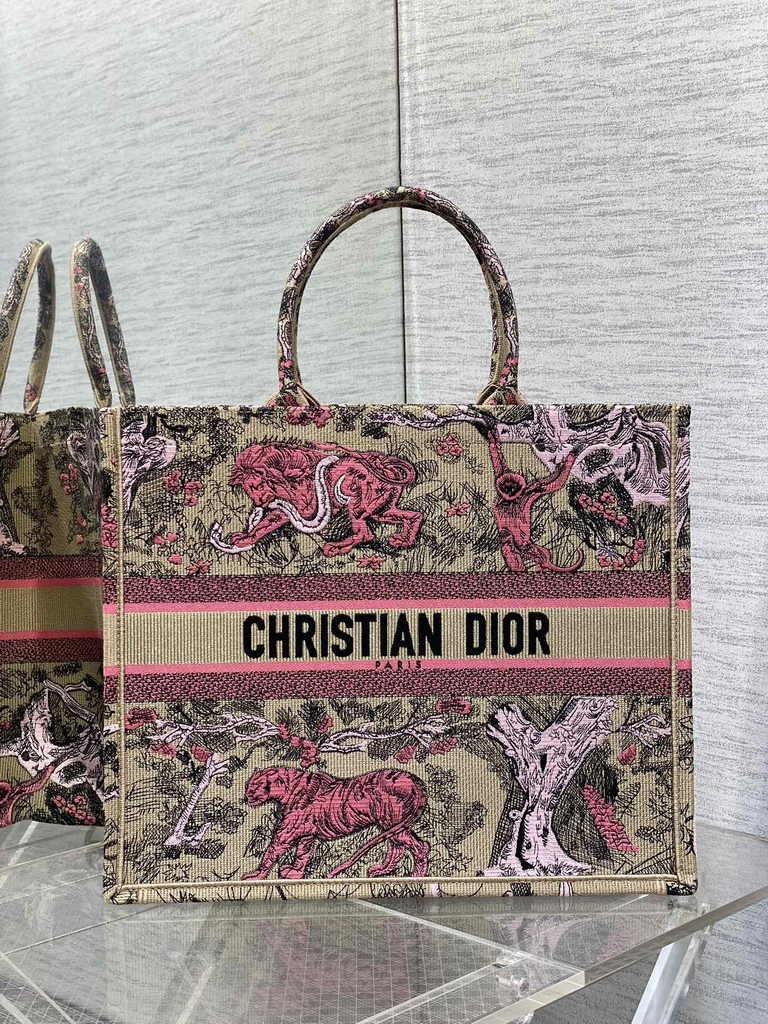 Large Dior Book Tote M1286 Raffia with Candy Pink Toile de Jouy Sauvage Embroidery