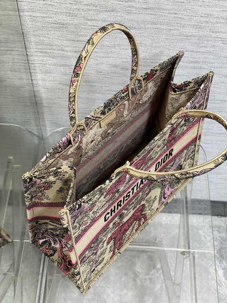 Large Dior Book Tote M1286 Raffia with Candy Pink Toile de Jouy Sauvage Embroidery