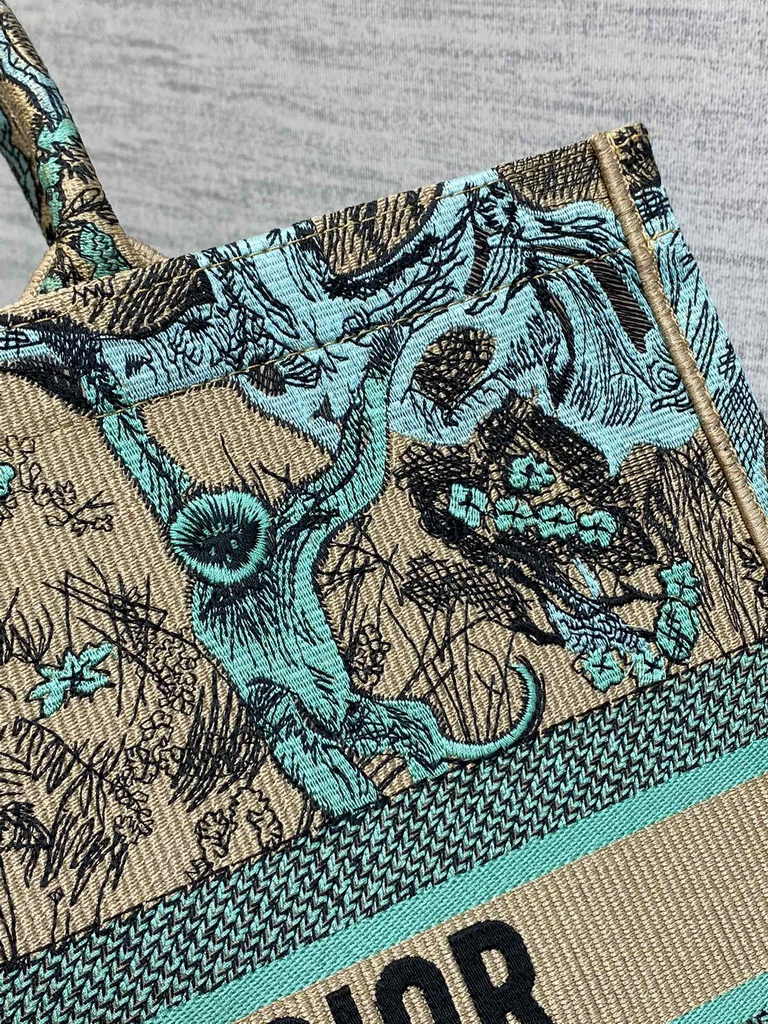 Large Dior Book Tote M1286 Raffia with Aquamarina Toile de Jouy Sauvage Embroidery