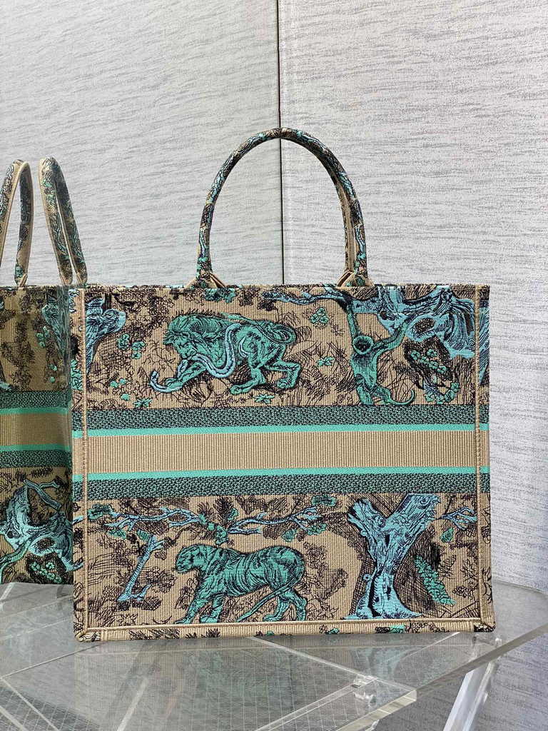 Large Dior Book Tote M1286 Raffia with Aquamarina Toile de Jouy Sauvage Embroidery