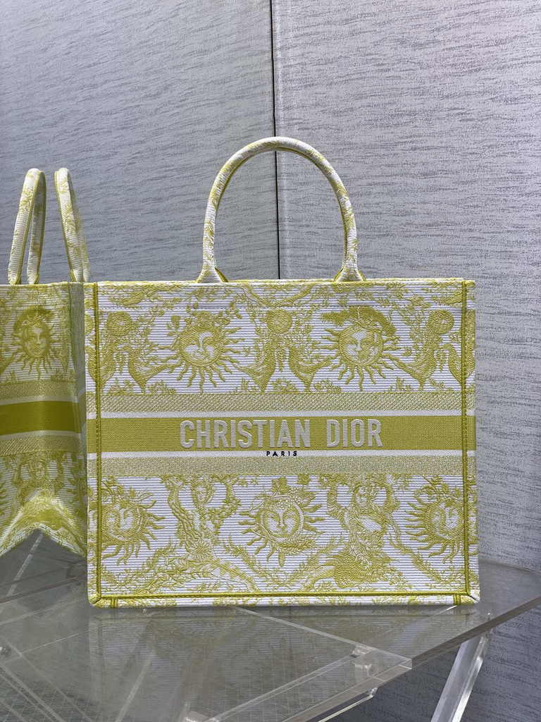 Large Dior Book Tote M1286 Raffia with Yellow Toile de Jouy Soleil Embroidery