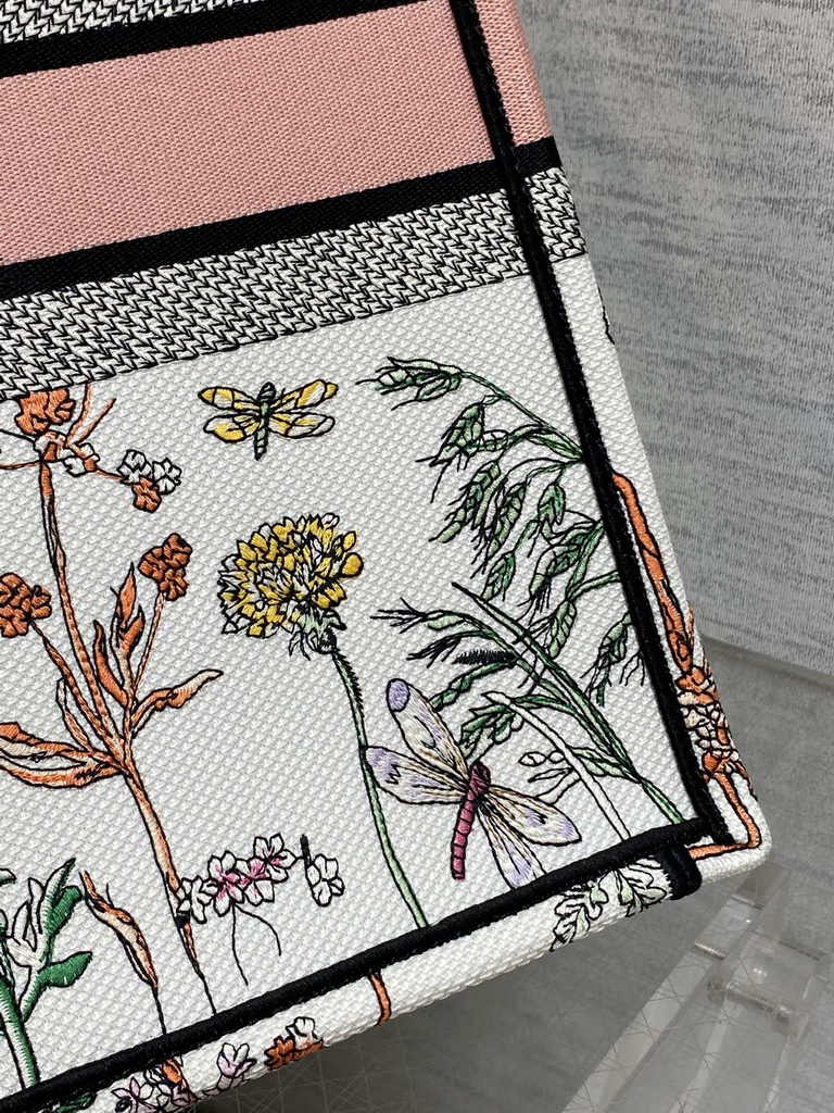 Large Dior Book Tote M1286 White Multicolor Dior Herbarium Embroidery
