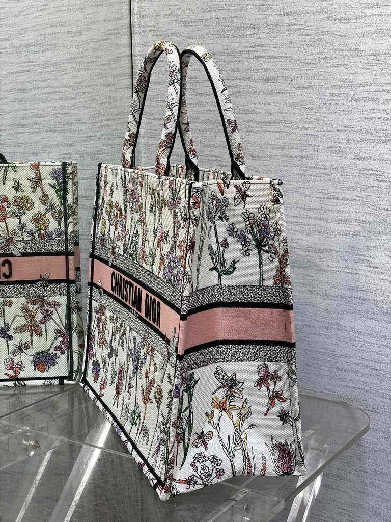 Large Dior Book Tote M1286 White Multicolor Dior Herbarium Embroidery