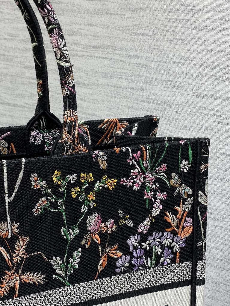 Large Dior Book Tote M1286 Black Multicolor Dior Herbarium Embroidery