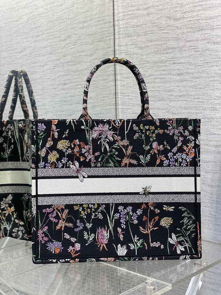 Large Dior Book Tote M1286 Black Multicolor Dior Herbarium Embroidery