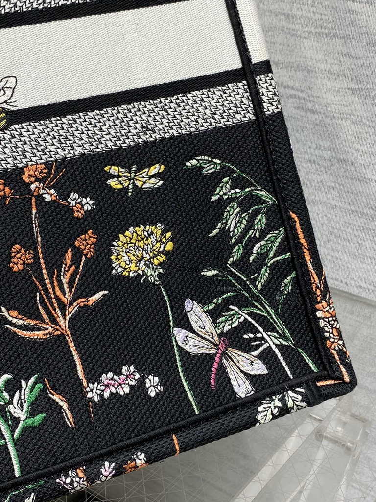 Large Dior Book Tote M1286 Black Multicolor Dior Herbarium Embroidery