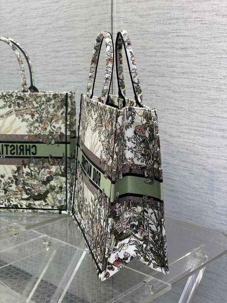 Large Dior Book Tote M1286 Ecru Multicolor Dior 4 Saisons Automne Soleil Embroidery