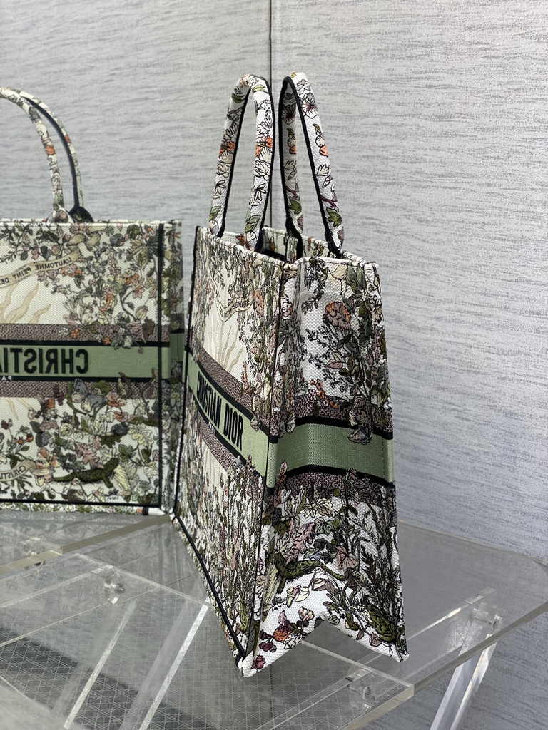 Large Dior Book Tote M1286 Ecru Multicolor Dior 4 Saisons Automne Soleil Embroidery