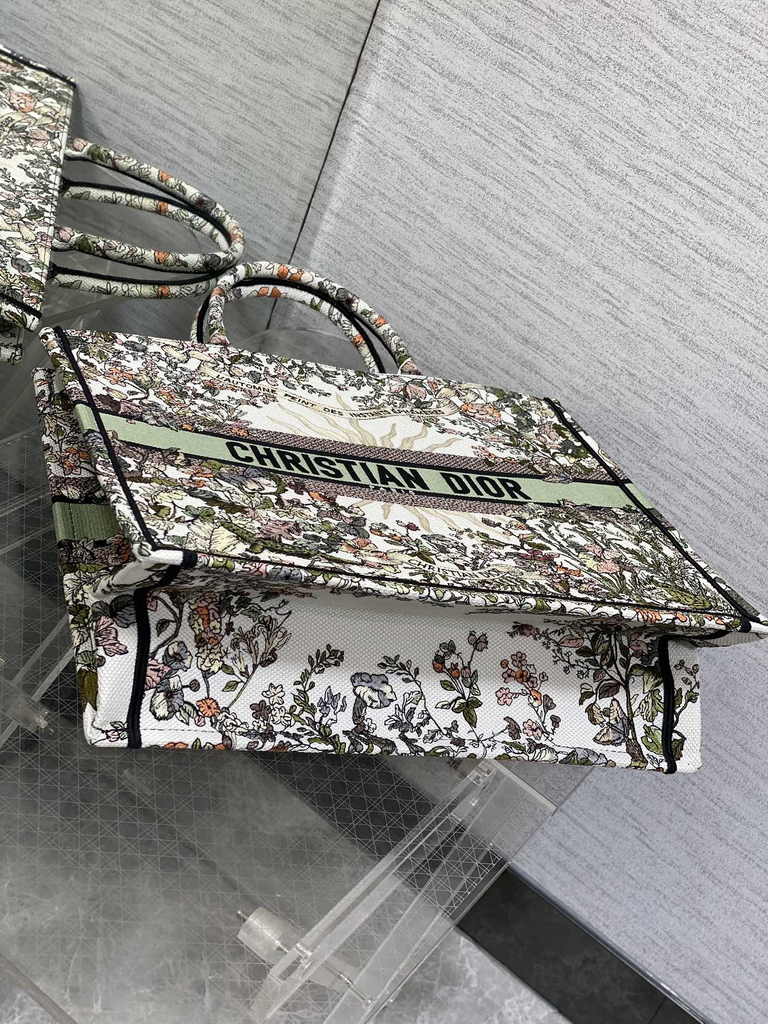 Large Dior Book Tote M1286 Ecru Multicolor Dior 4 Saisons Automne Soleil Embroidery