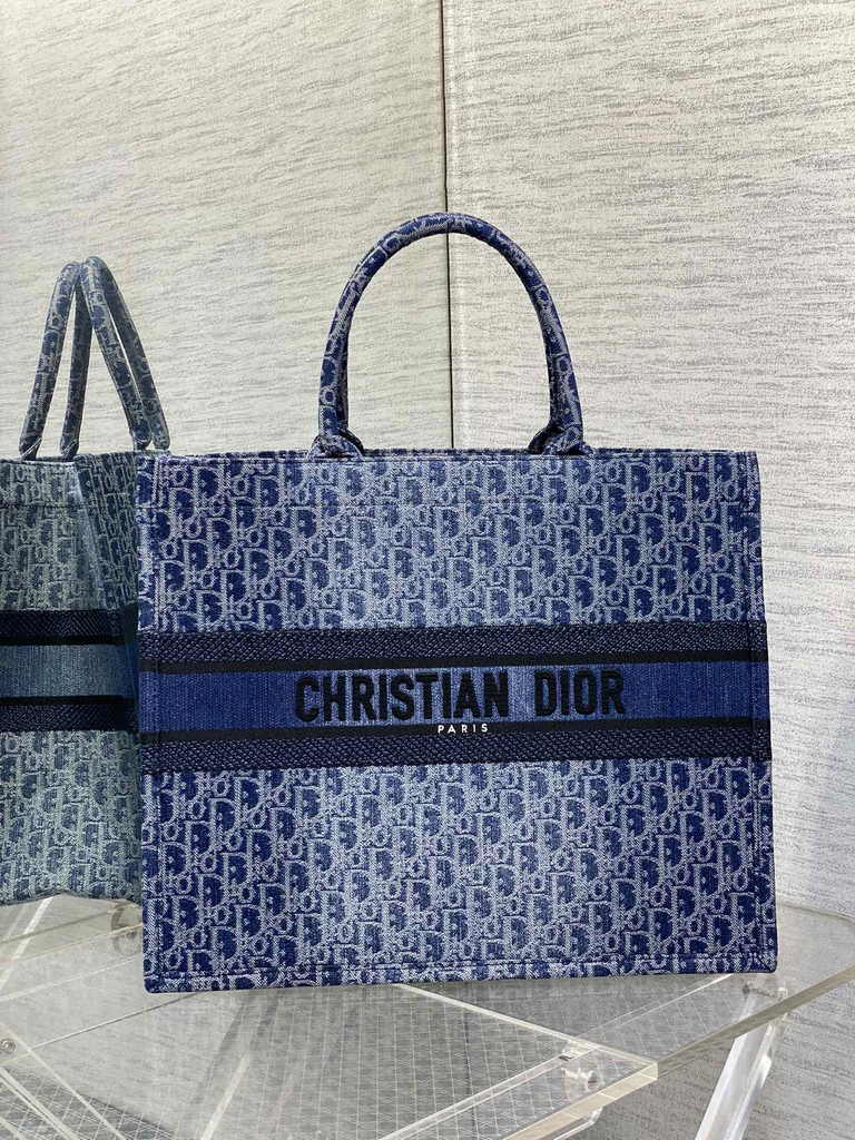 Large Dior Book Tote M1286 Blue Denim Dior Oblique Jacquard