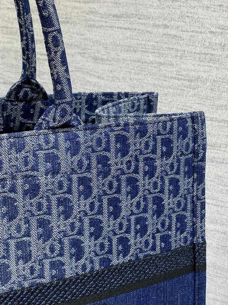 Large Dior Book Tote M1286 Blue Denim Dior Oblique Jacquard