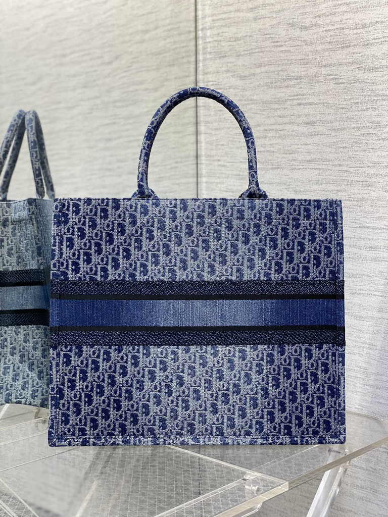 Large Dior Book Tote M1286 Blue Denim Dior Oblique Jacquard