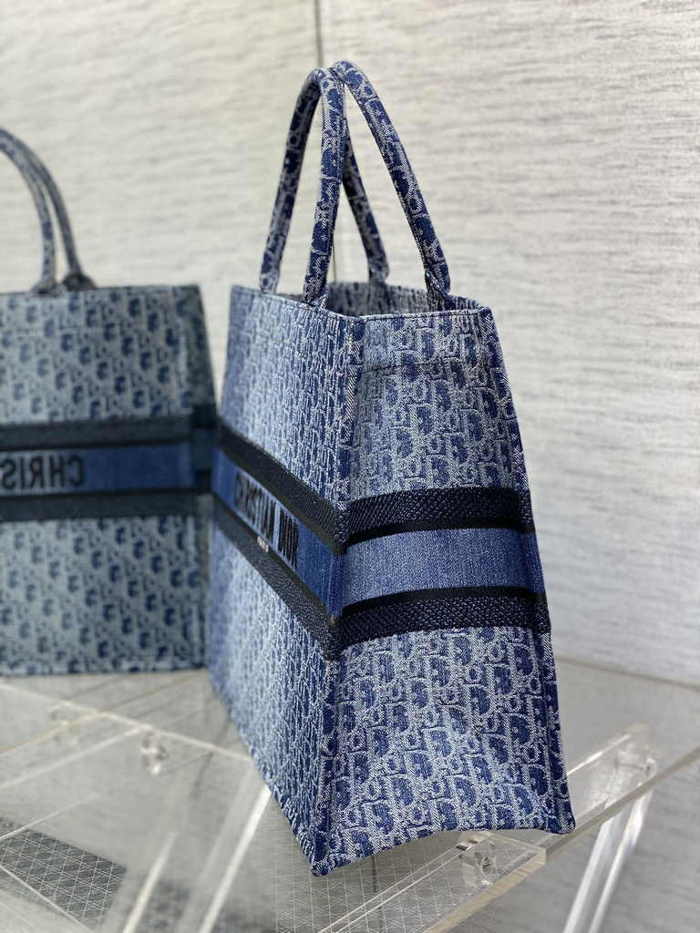 Large Dior Book Tote M1286 Blue Denim Dior Oblique Jacquard