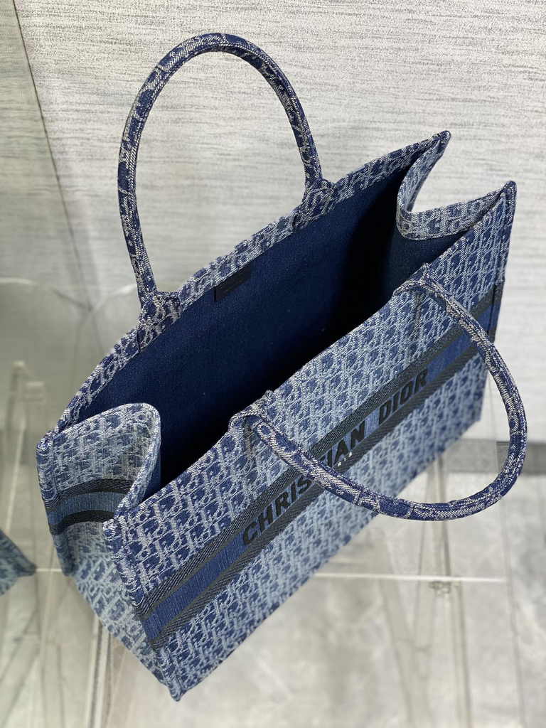 Large Dior Book Tote M1286 Blue Denim Dior Oblique Jacquard