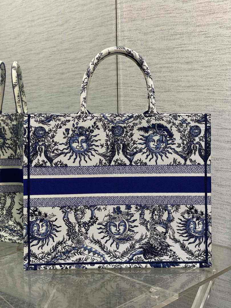 Large Dior Book Tote M1286 White and Navy Blue Toile de Jouy Soleil Embroidery