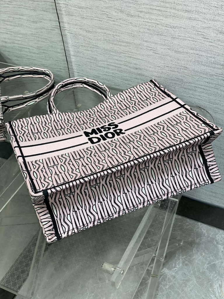 Large Dior Book Tote M1286 White and Pale Pink Miss Dior Allover Embroidery