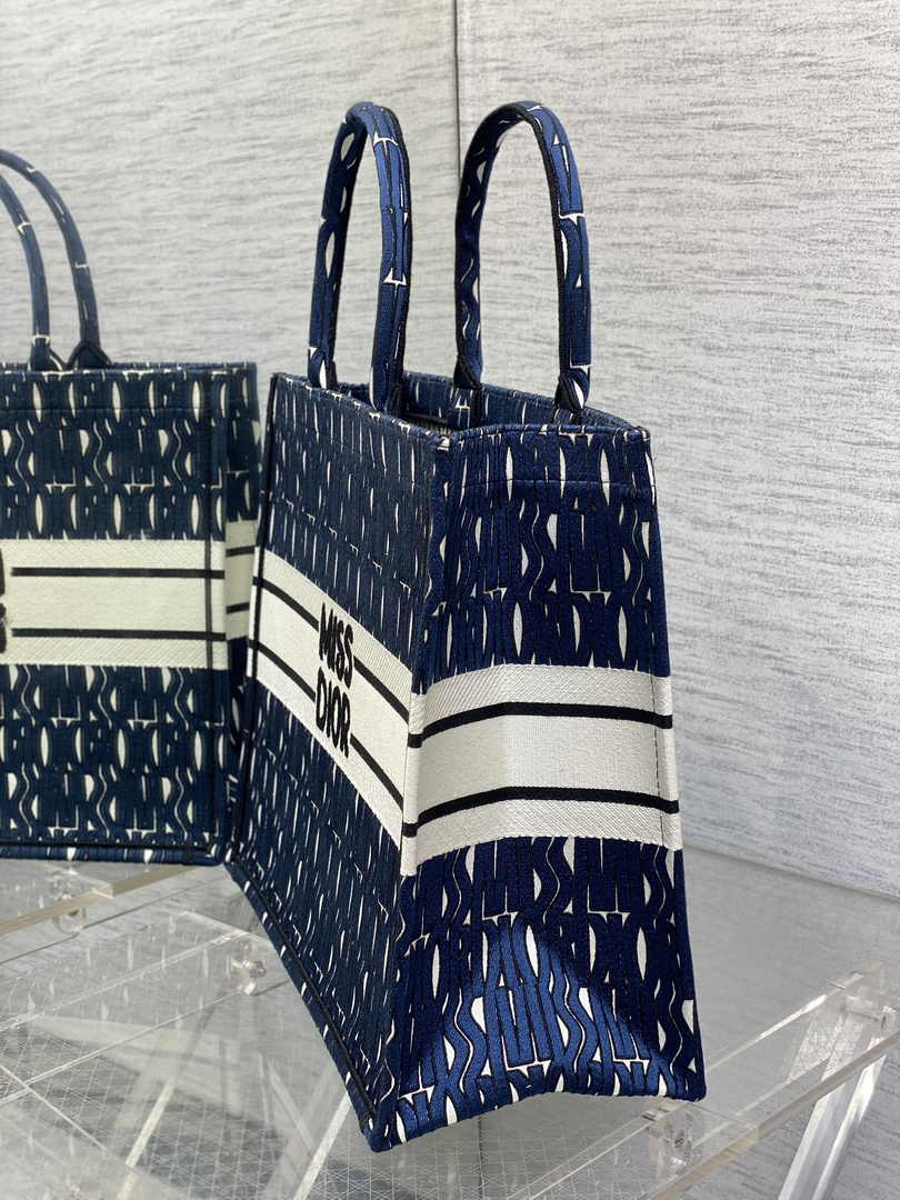 Large Dior Book Tote M1286 Blue and White Miss Dior Allover Embroidery