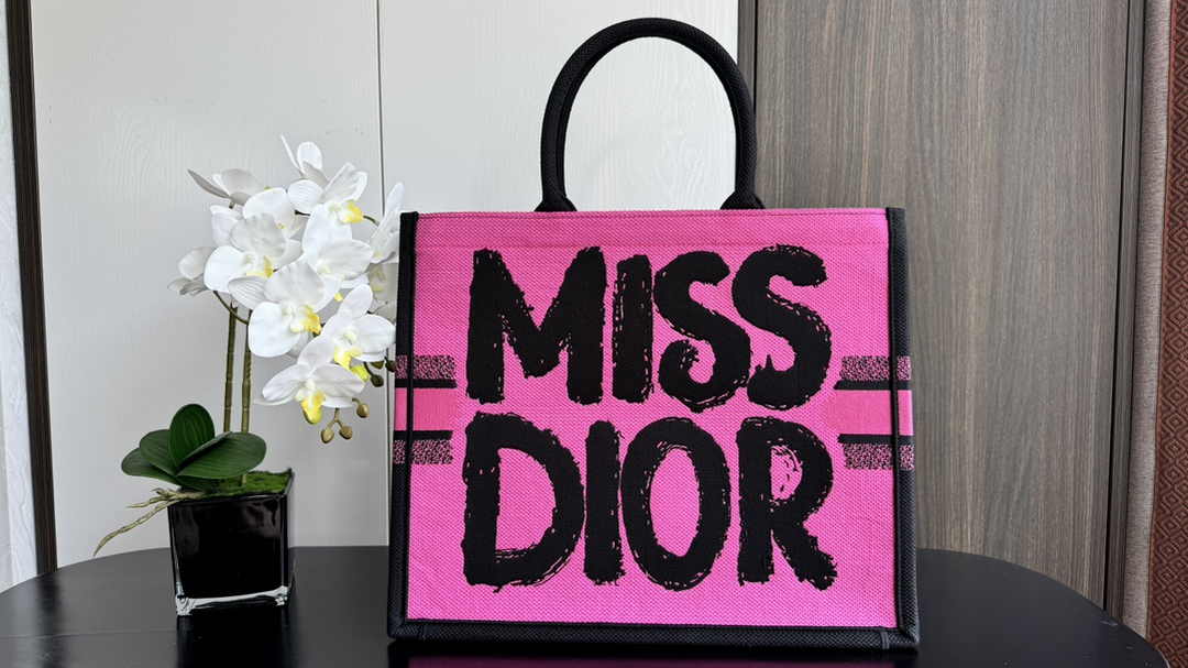 Large Dior Book Tote M1286 Two-Tone Fuchsia and Purple Miss Dior Graffiti Embroidery