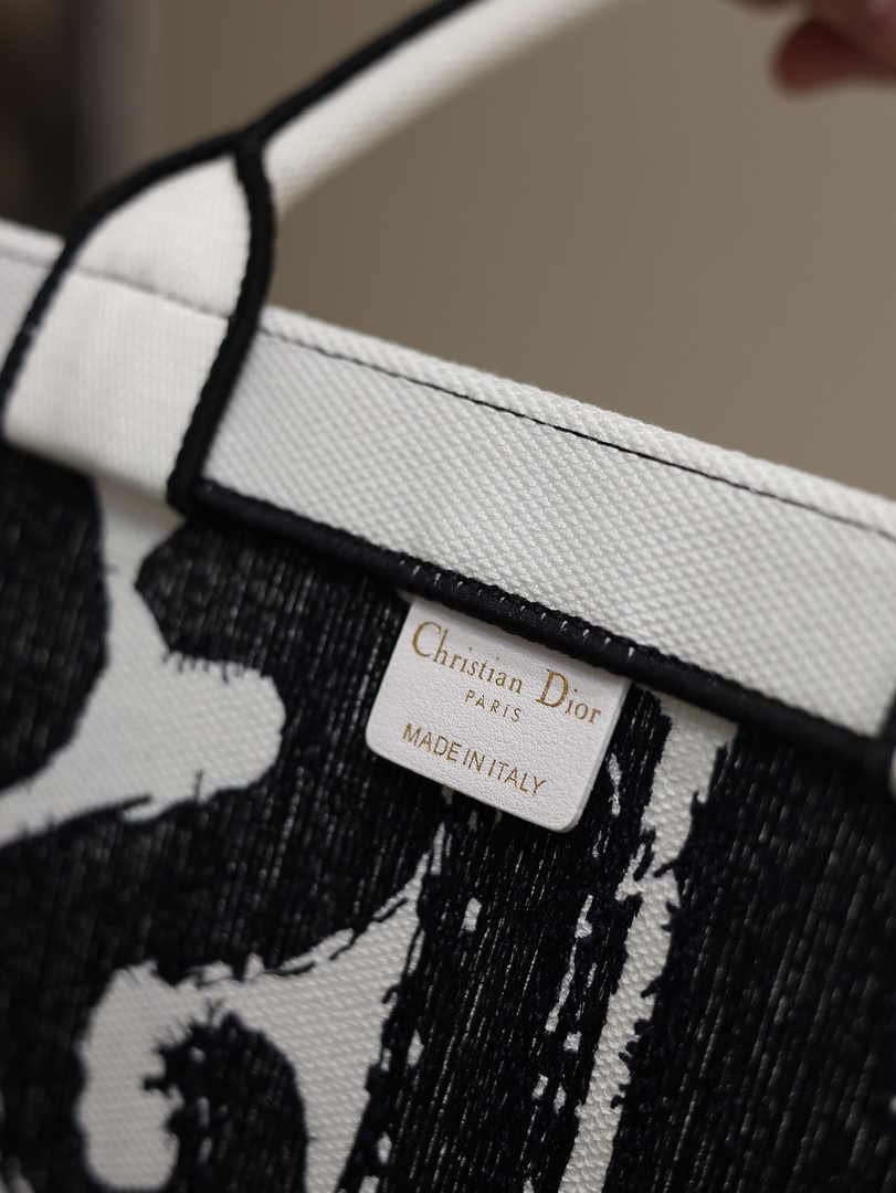 Large Dior Book Tote M1286 White and Blue Miss Dior Graffiti Embroidery