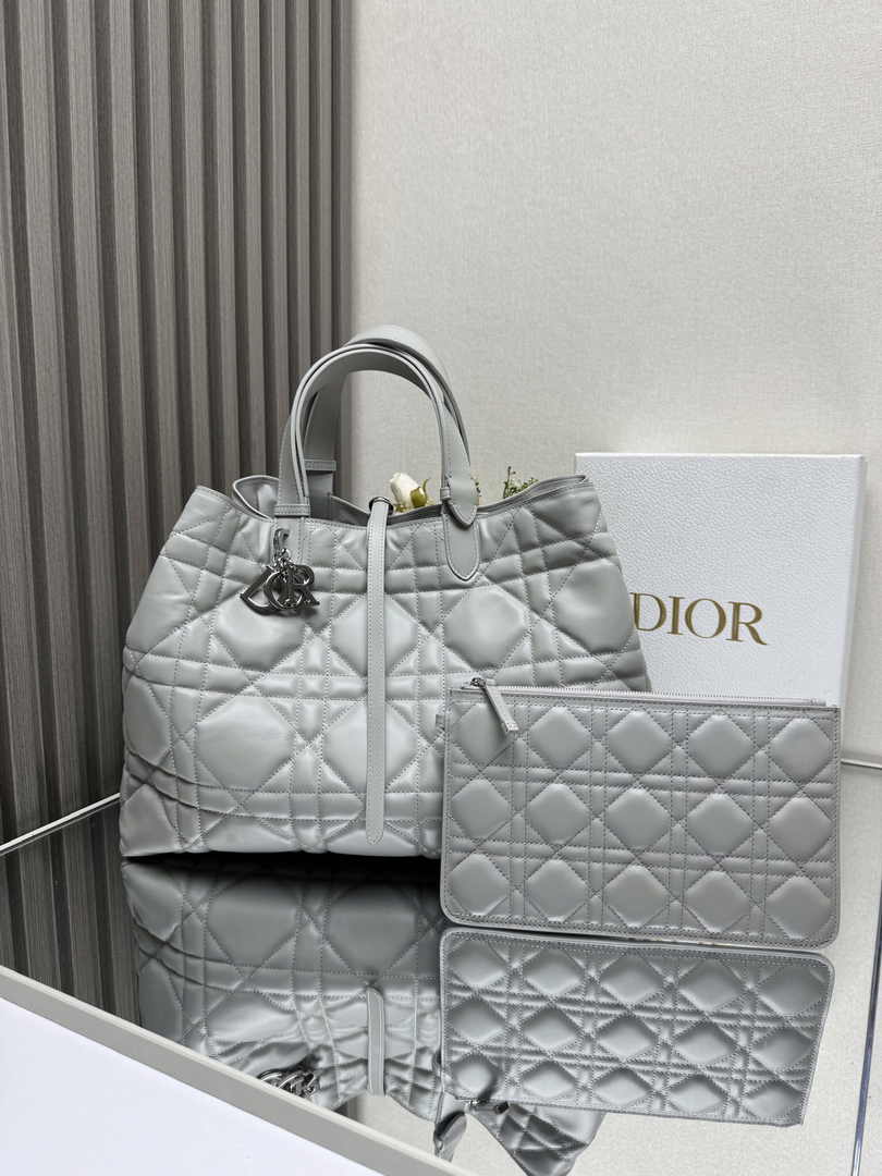 Large Dior Toujours Bag M2820 Gray Macrocannage Calfskin - Default Title - View 1