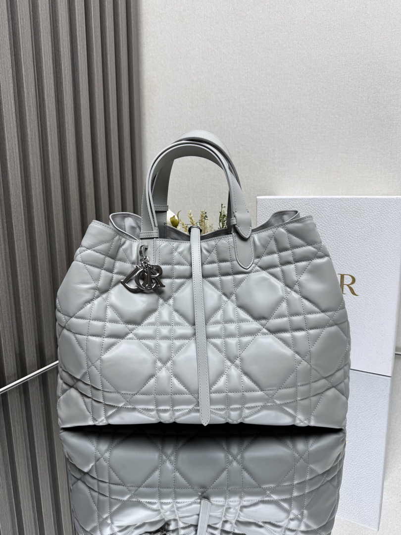 Large Dior Toujours Bag M2820 Gray Macrocannage Calfskin - Default Title - View 2