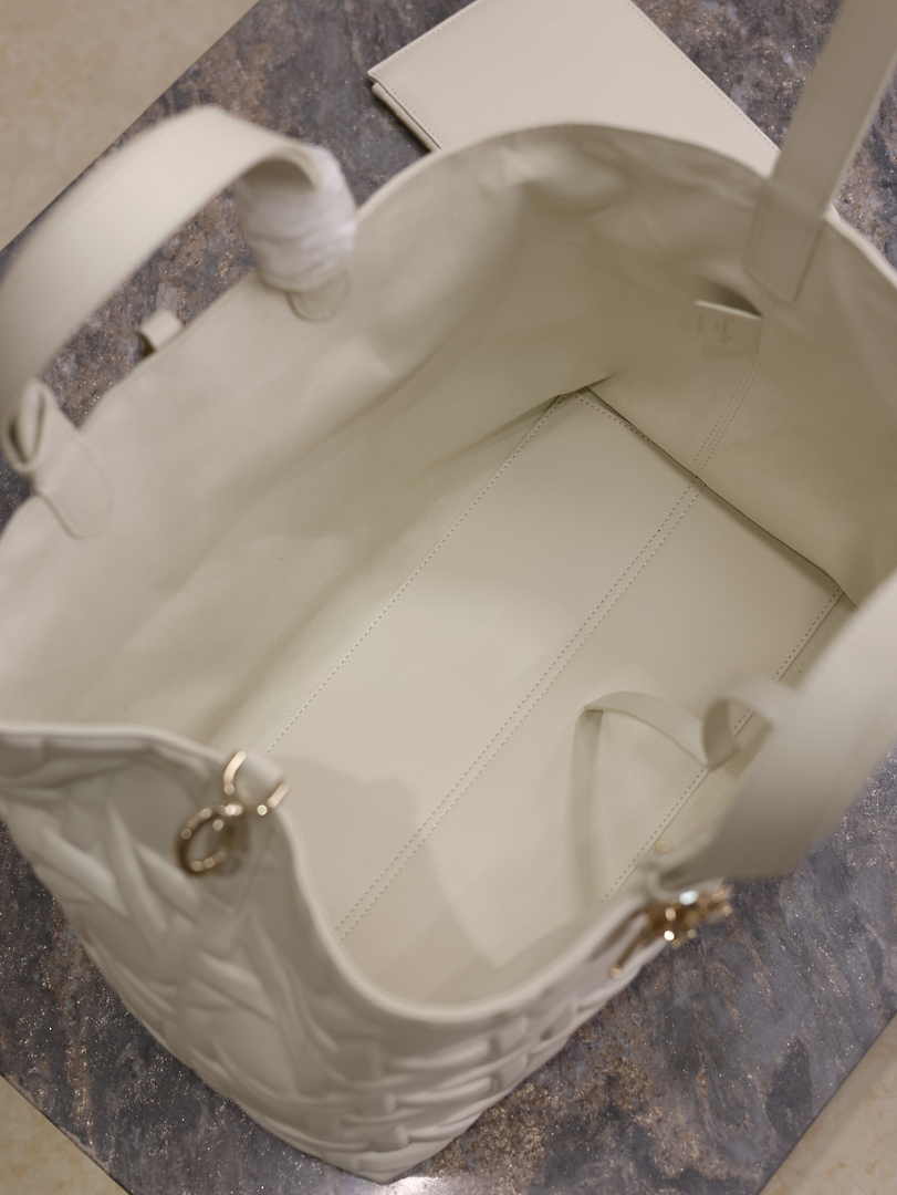 Large Dior Toujours Bag M2820 Latte Graphic Cannage Calfskin - Default Title - View 9