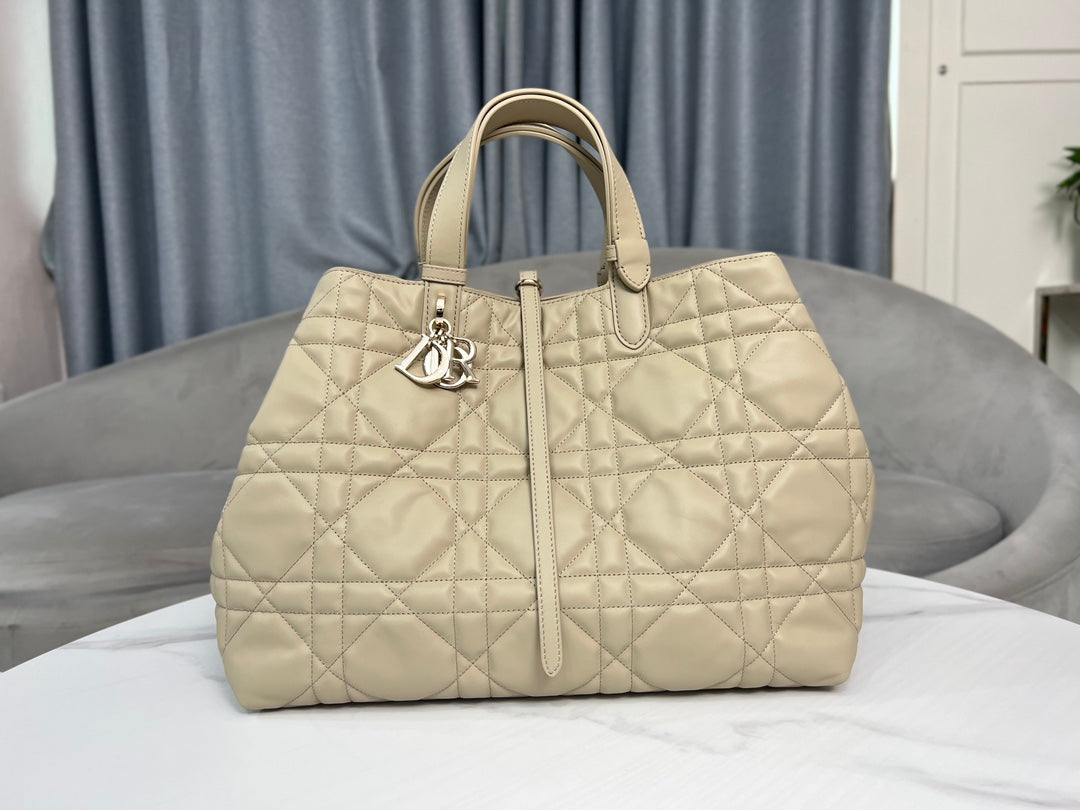Large Dior Toujours Bag M2820 Powder Beige Macrocannage Calfskin - Default Title - View 1