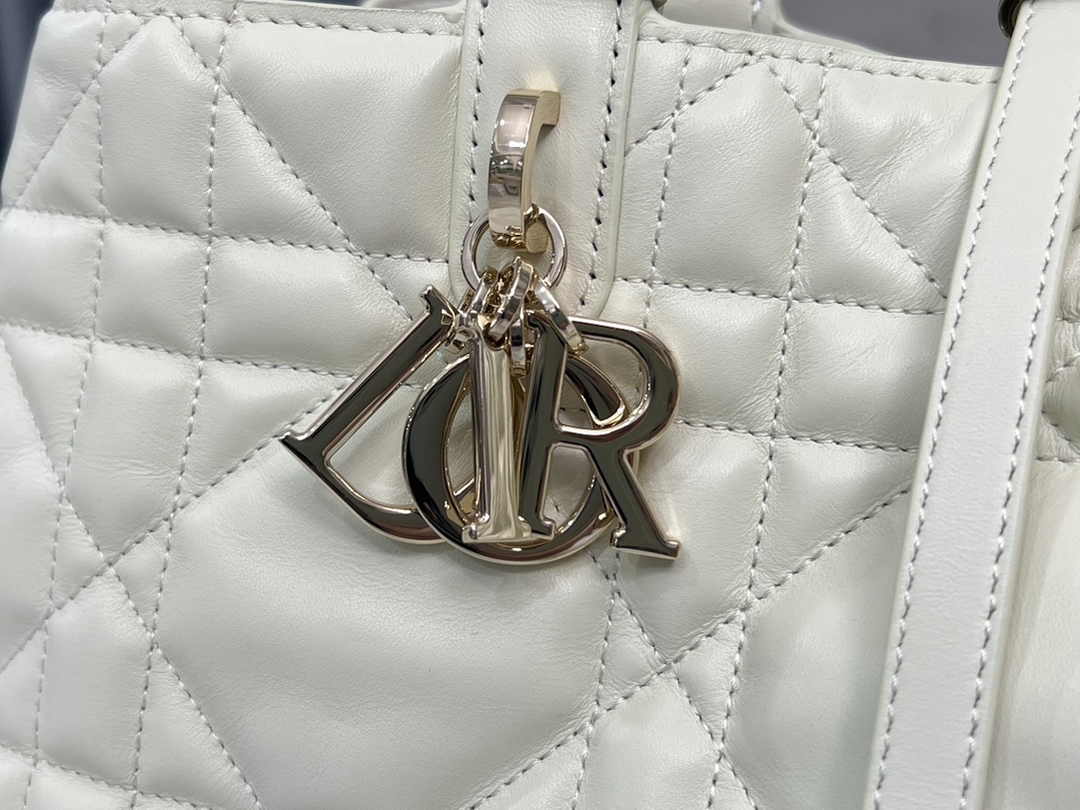 Large Dior Toujours Bag M2820 Latte Macrocannage Calfskin - Default Title - View 7