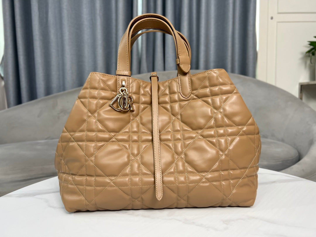 Large Dior Toujours Bag M2820 Tan Macrocannage Calfskin - Default Title - View 1