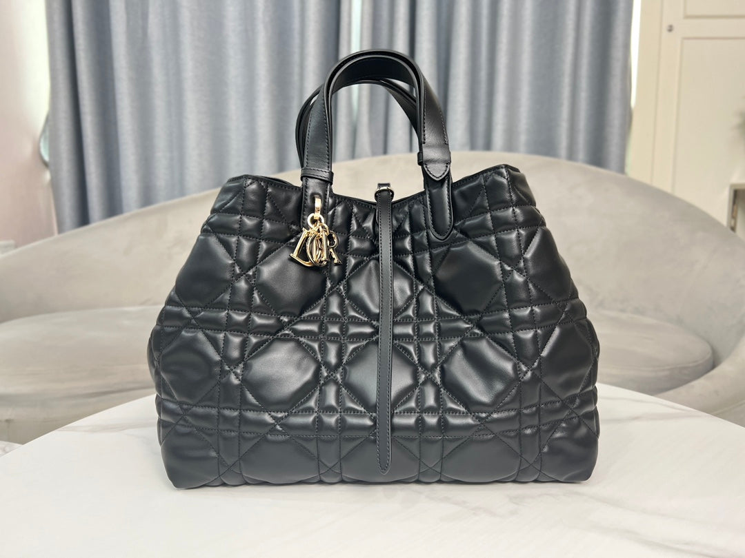 Large Dior Toujours Bag M2820 Black Macrocannage Calfskin - Default Title - View 1
