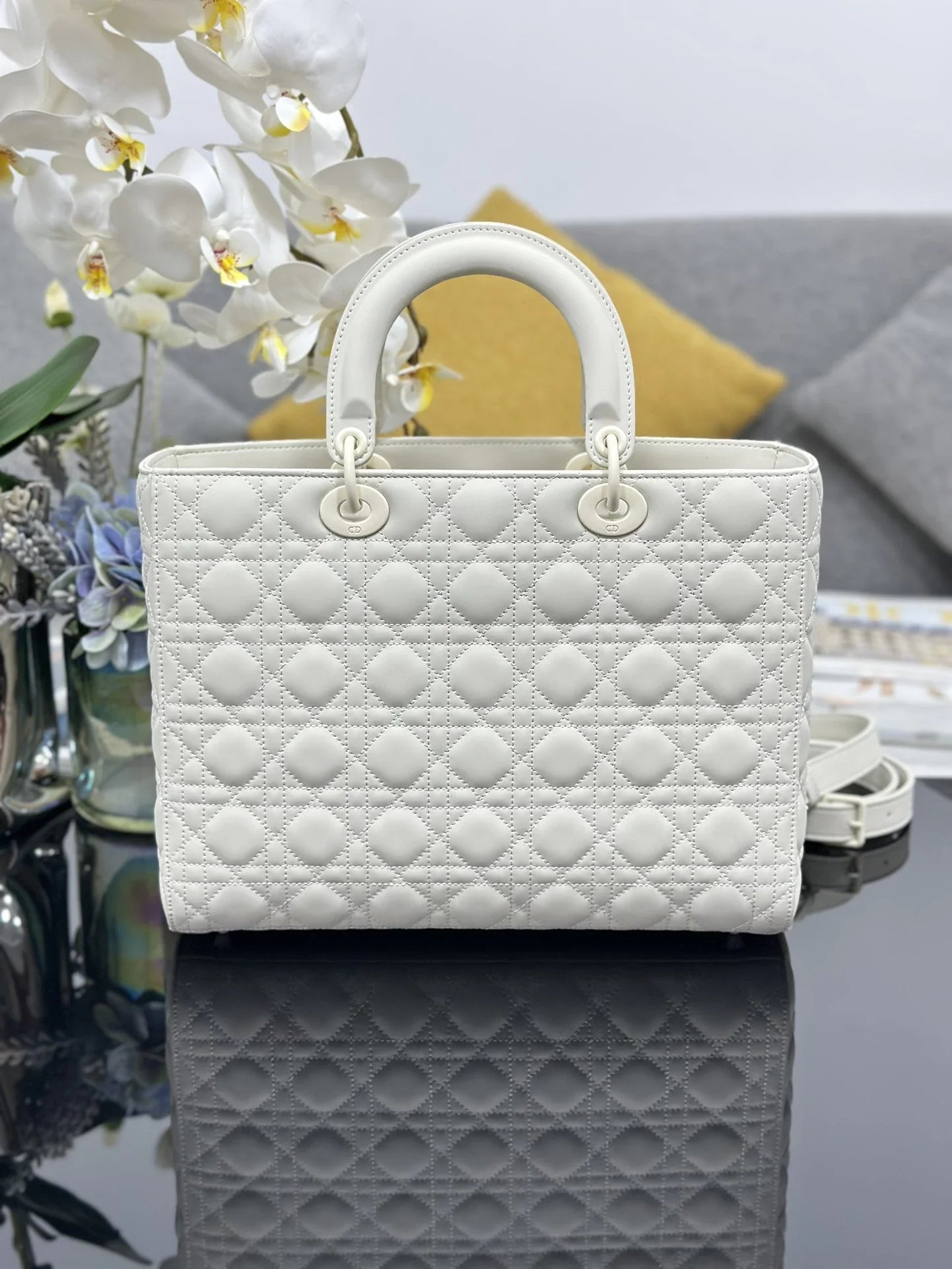 Large Lady Dior Bag M0566 Lambskin White - Default Title - View 3