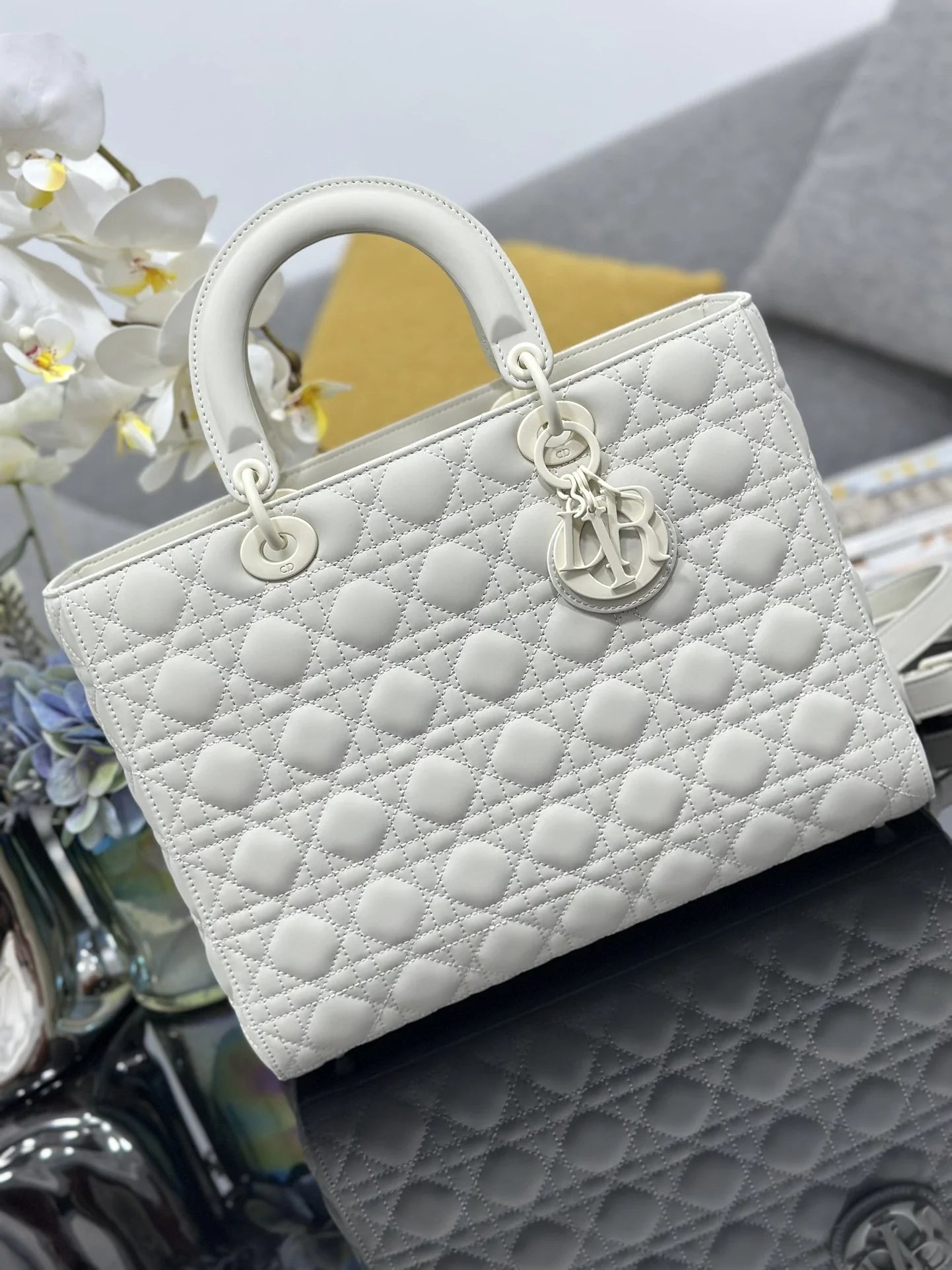 Large Lady Dior Bag M0566 Lambskin White - Default Title - View 2