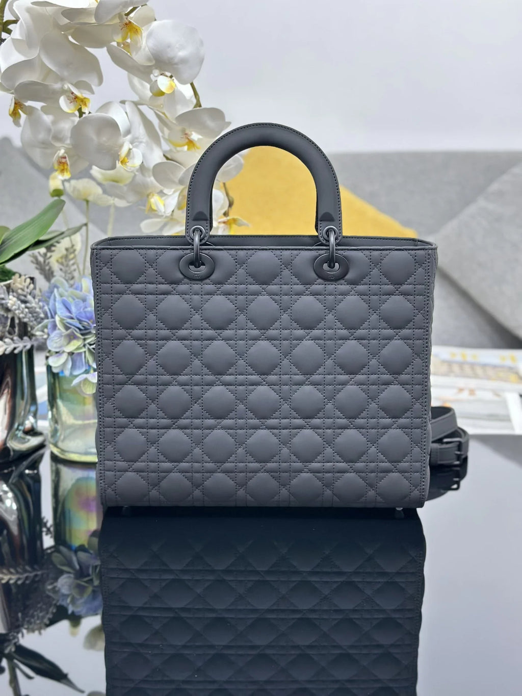 Large Lady Dior Bag M0566 Lambskin Black - Default Title - View 3