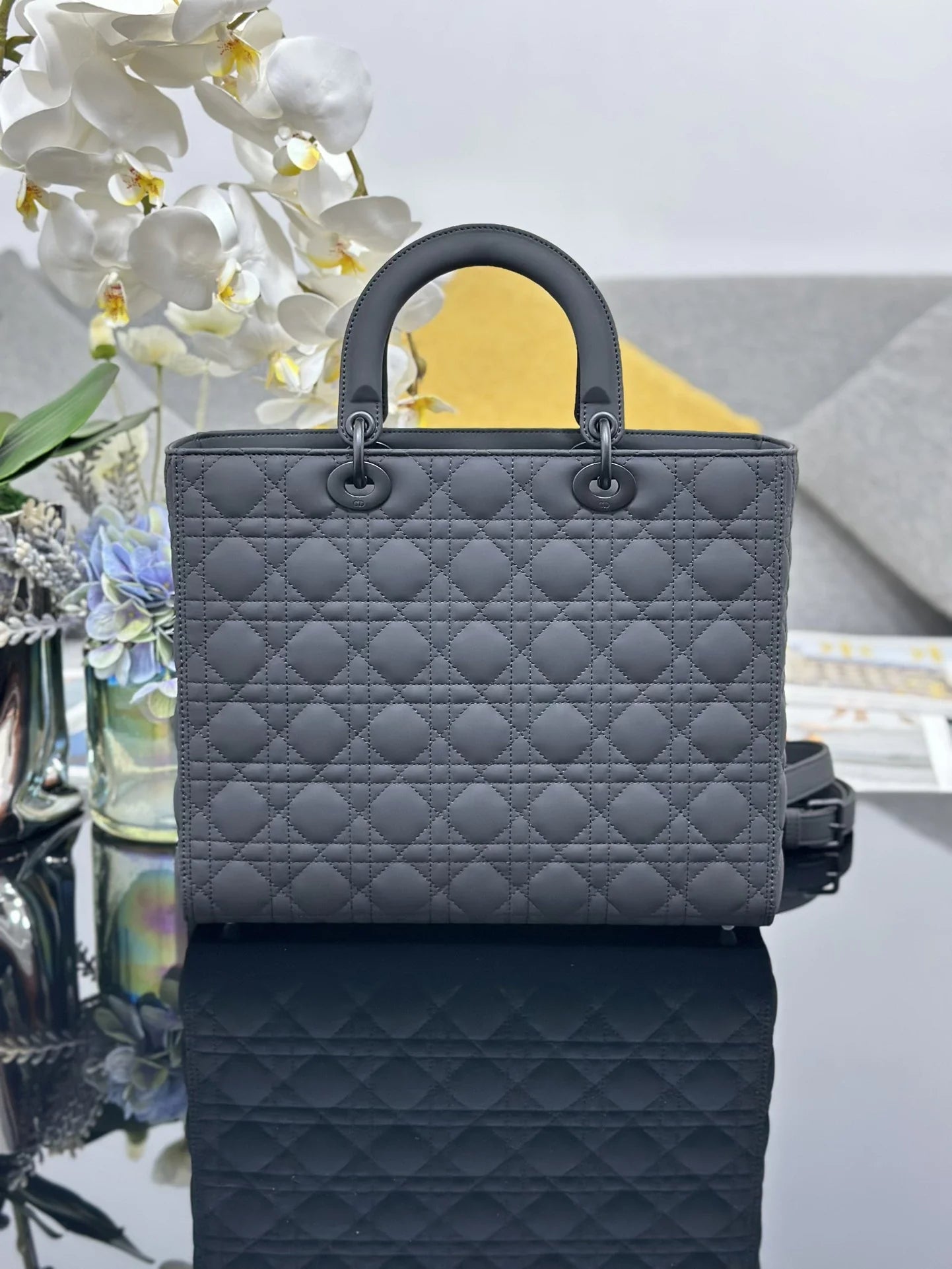 Large Lady Dior Bag M0566 Lambskin Black - Default Title - View 3